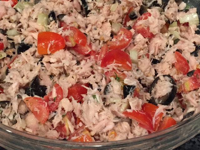 mediterranean-inspired-tuna-salad